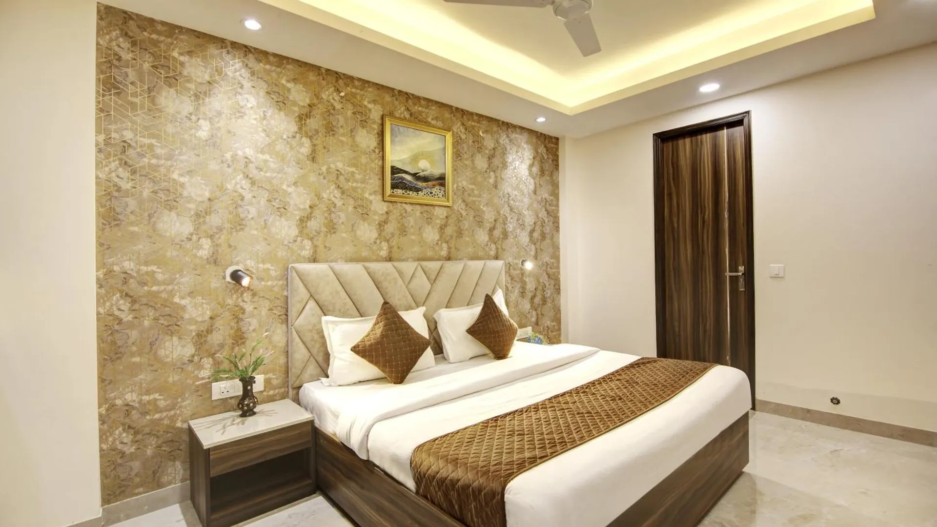 Limewood Stay 1Bhk Apartments Near Huda Metro And Fortis Hospital Gurgáon