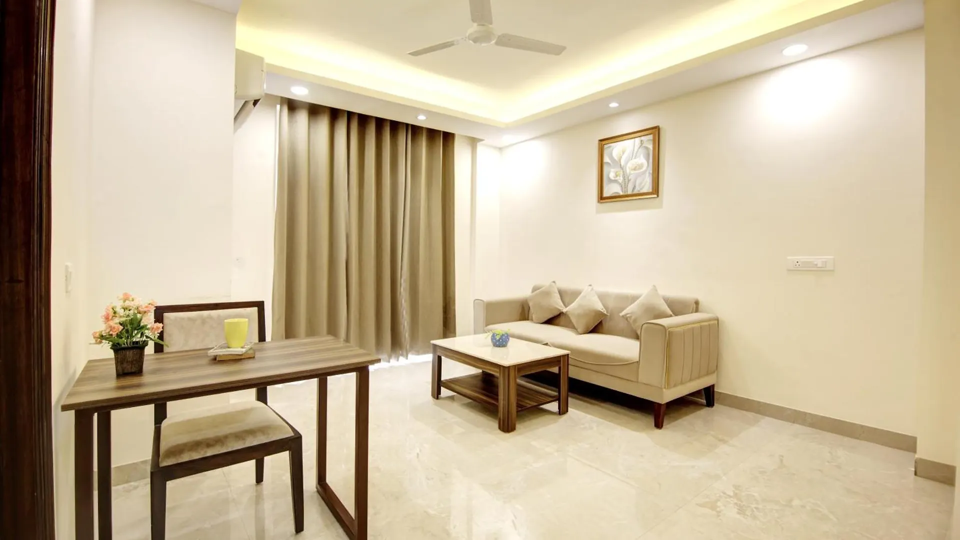 Limewood Stay 1Bhk Apartments Near Huda Metro And Fortis Hospital Gurgáon