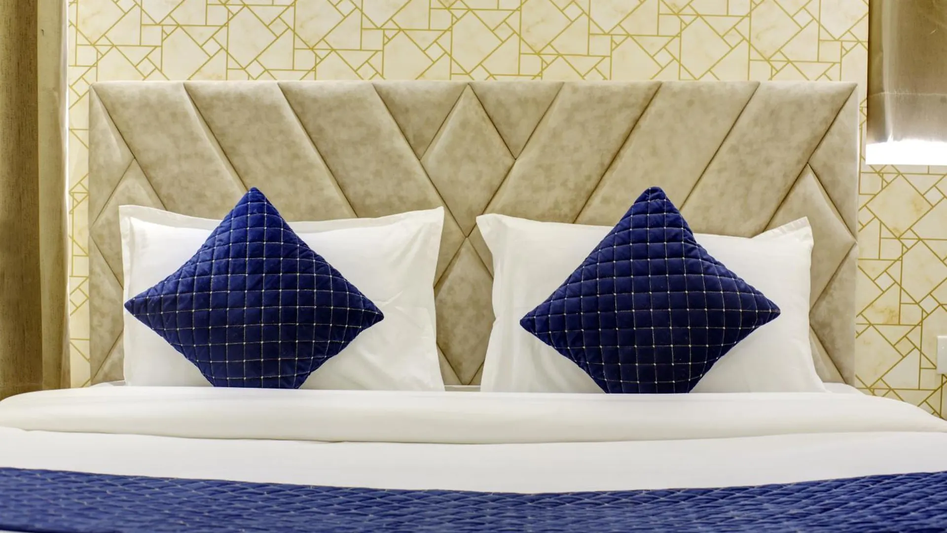 Limewood Stay 1Bhk Apartments Near Huda Metro And Fortis Hospital Gurgáon